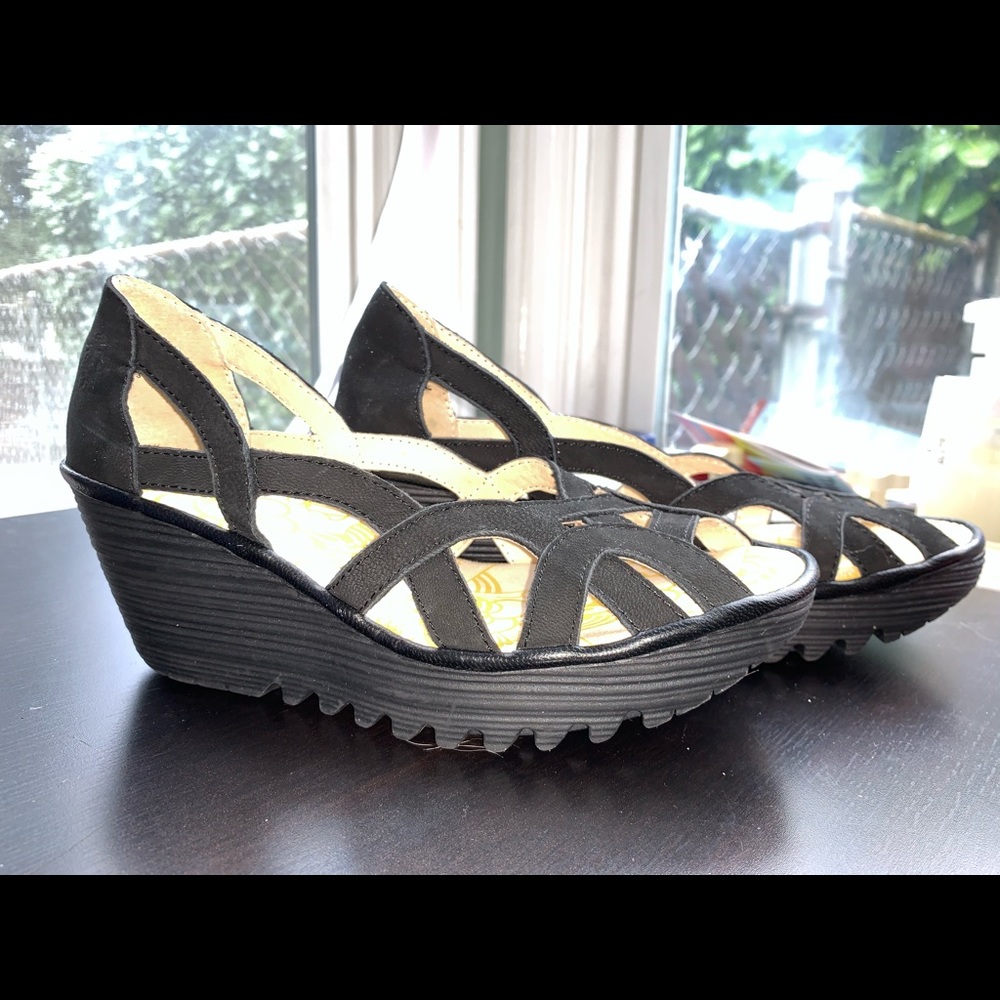 Fly London Yadi wedge